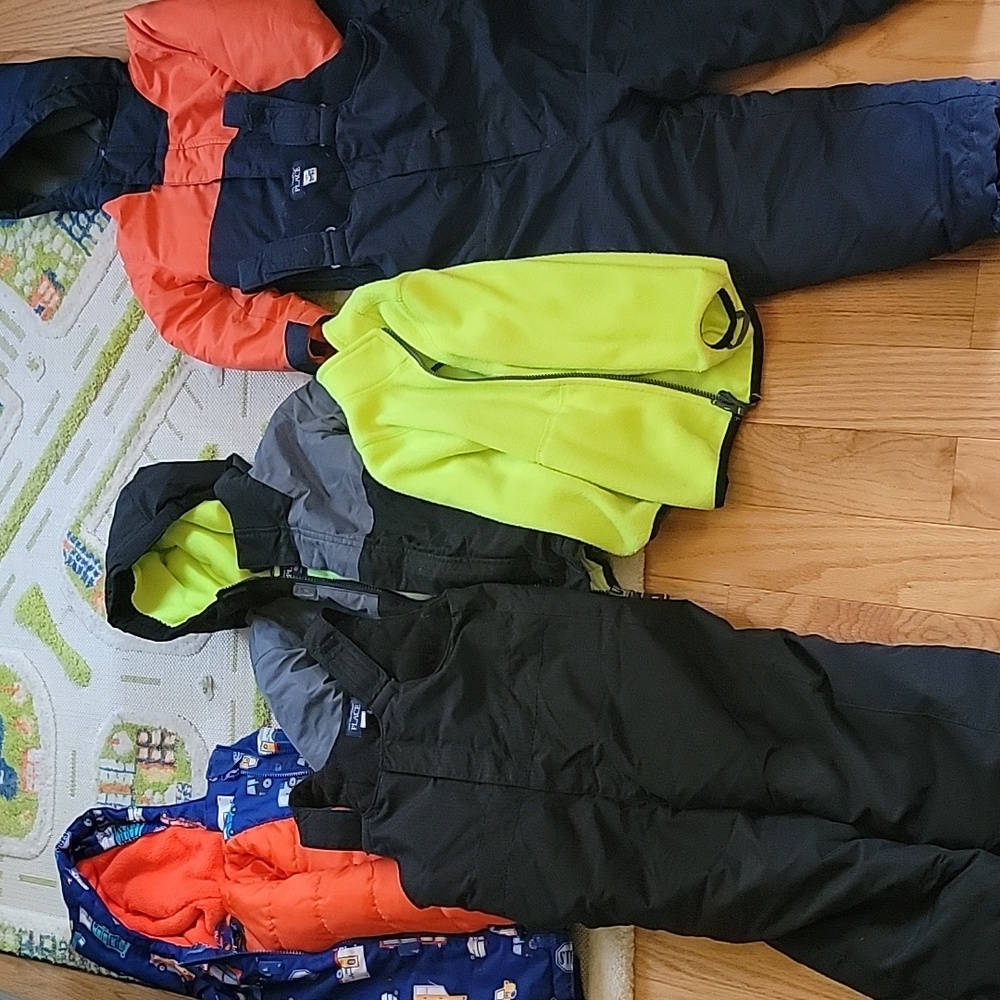 Boys 5T Snowpants and coats lot